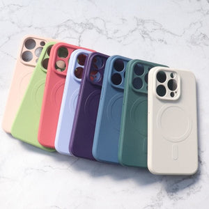 MagSafe Silicone Case Black Ochranný Kryt pre iPhone 15